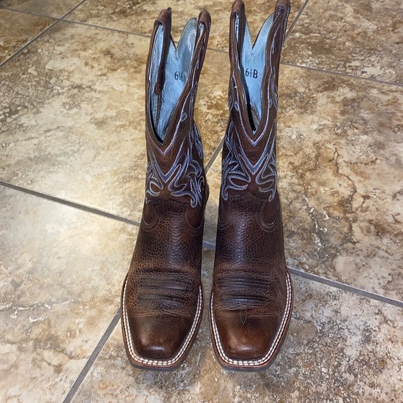 Ariat Women’s Legend Western Boot Size 6 1/2 - Picture 2 of 8